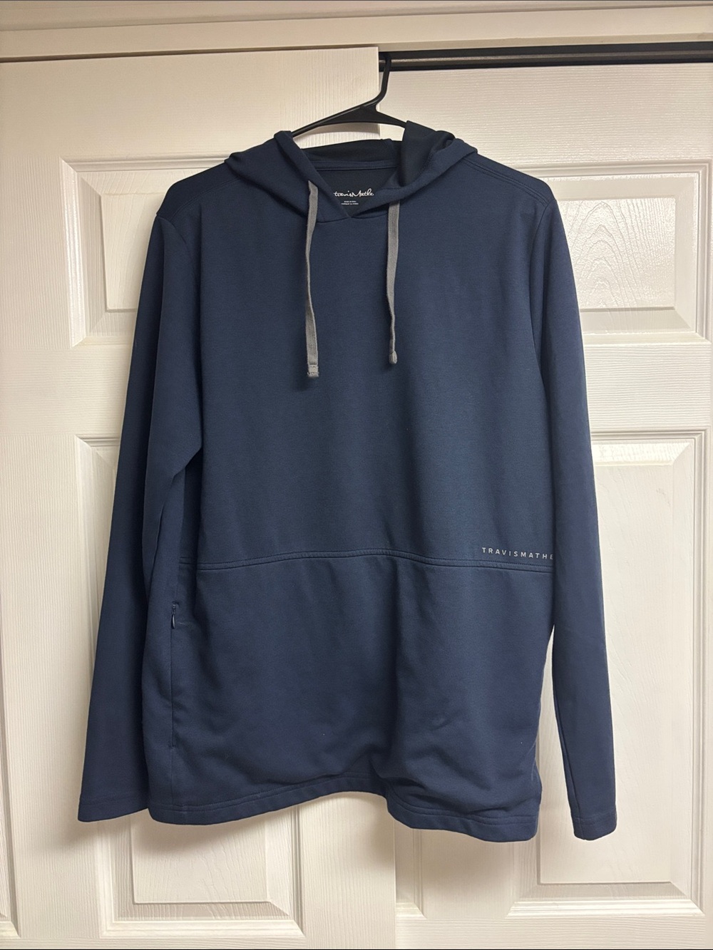 Travis Mathew Men’s Hoodie Sweatshirt Navy Size Medium